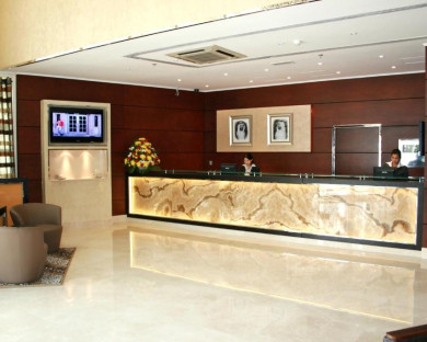 Dubai-HowardJohnsonBur Dubai-2.jpg